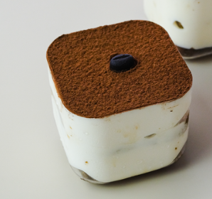Bánh Tiramisu
